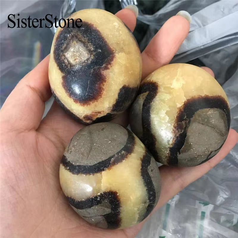 Natural Quartz Palm Crystal Minerals Polished Stones Reiki Healing Madagascar Gemstone Tumble Gift 1Pcs